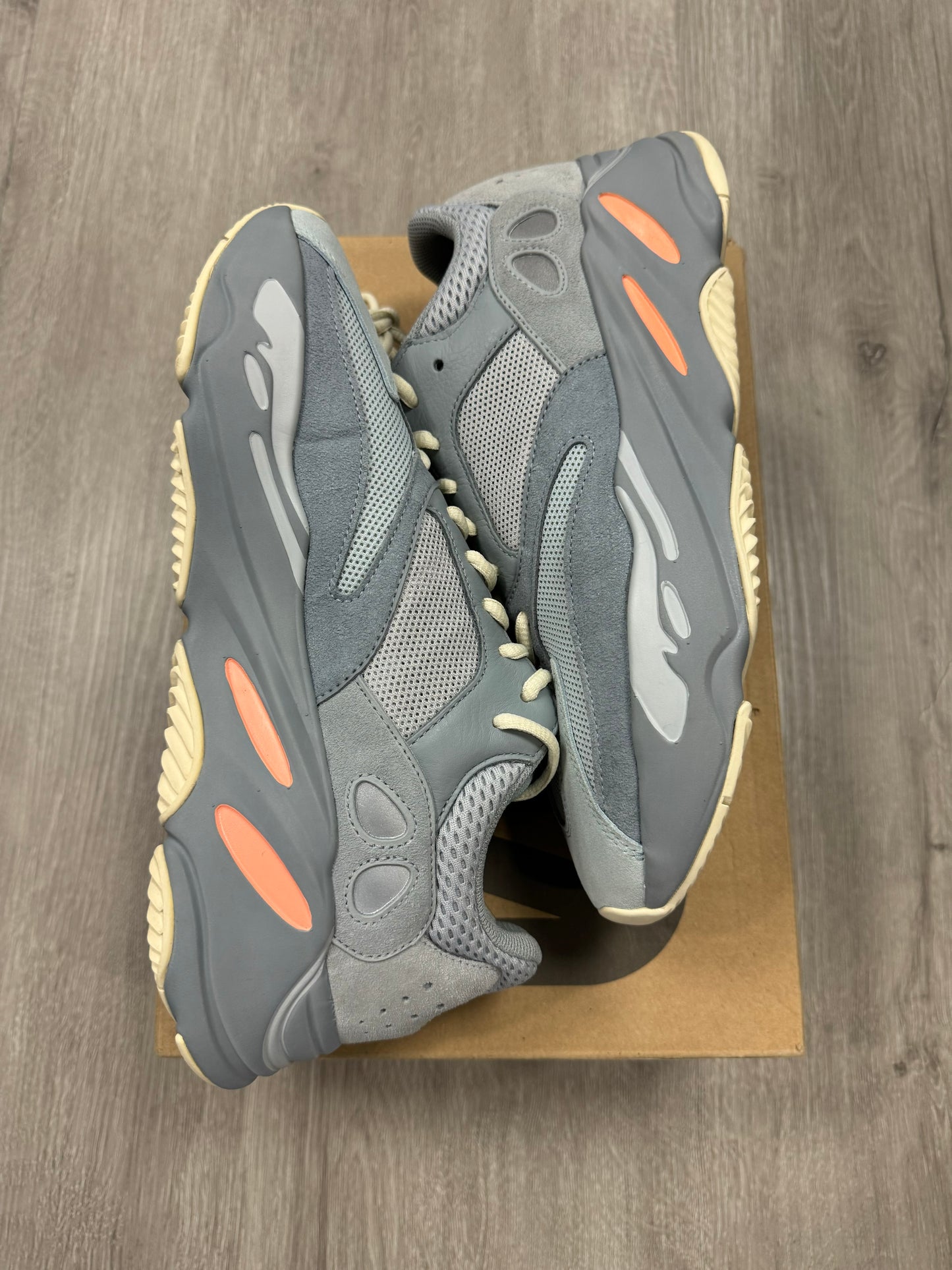 Yeezy 700 Boost Inertia Sz 11 (Preowned)