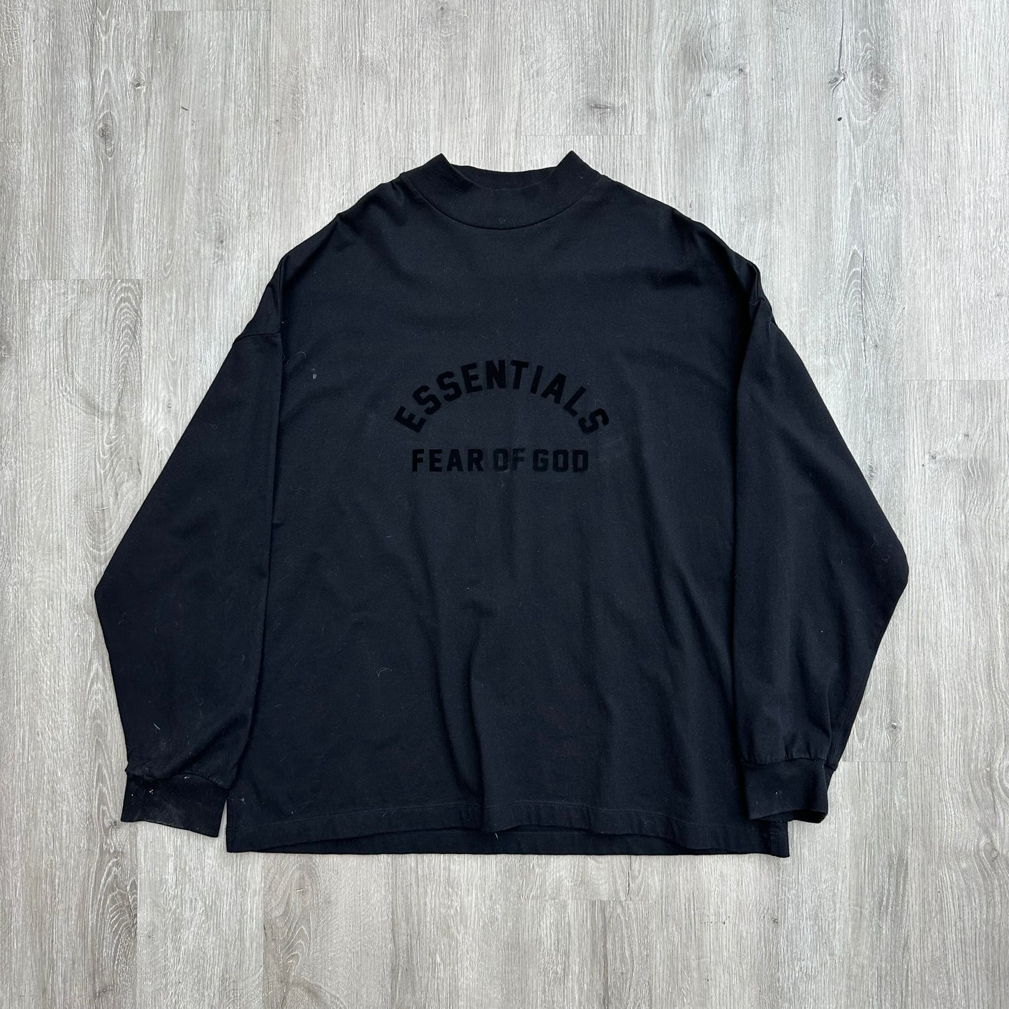 Essentials Black Longsleeve Sz M (Preowned)