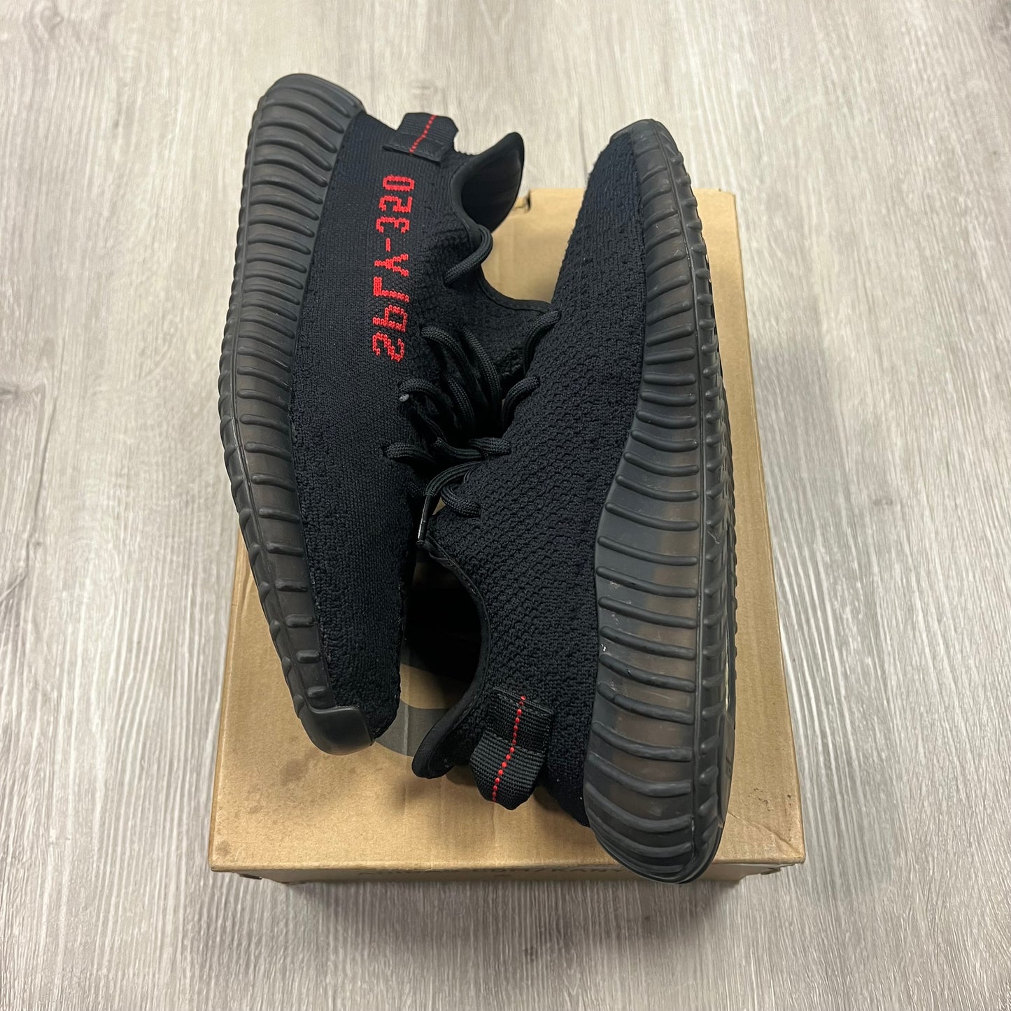 Yeezy Boost 350 V2 Bred Sz 8.5 (Preowned)