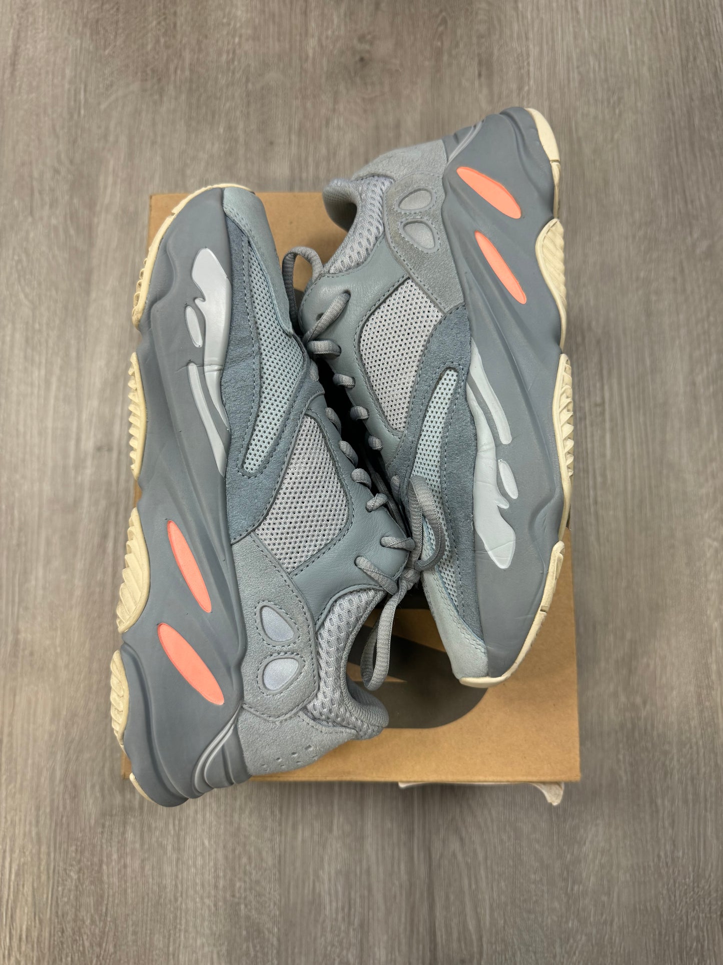 Yeezy 700 Boost Inertia Sz 6.5 (Preowned)