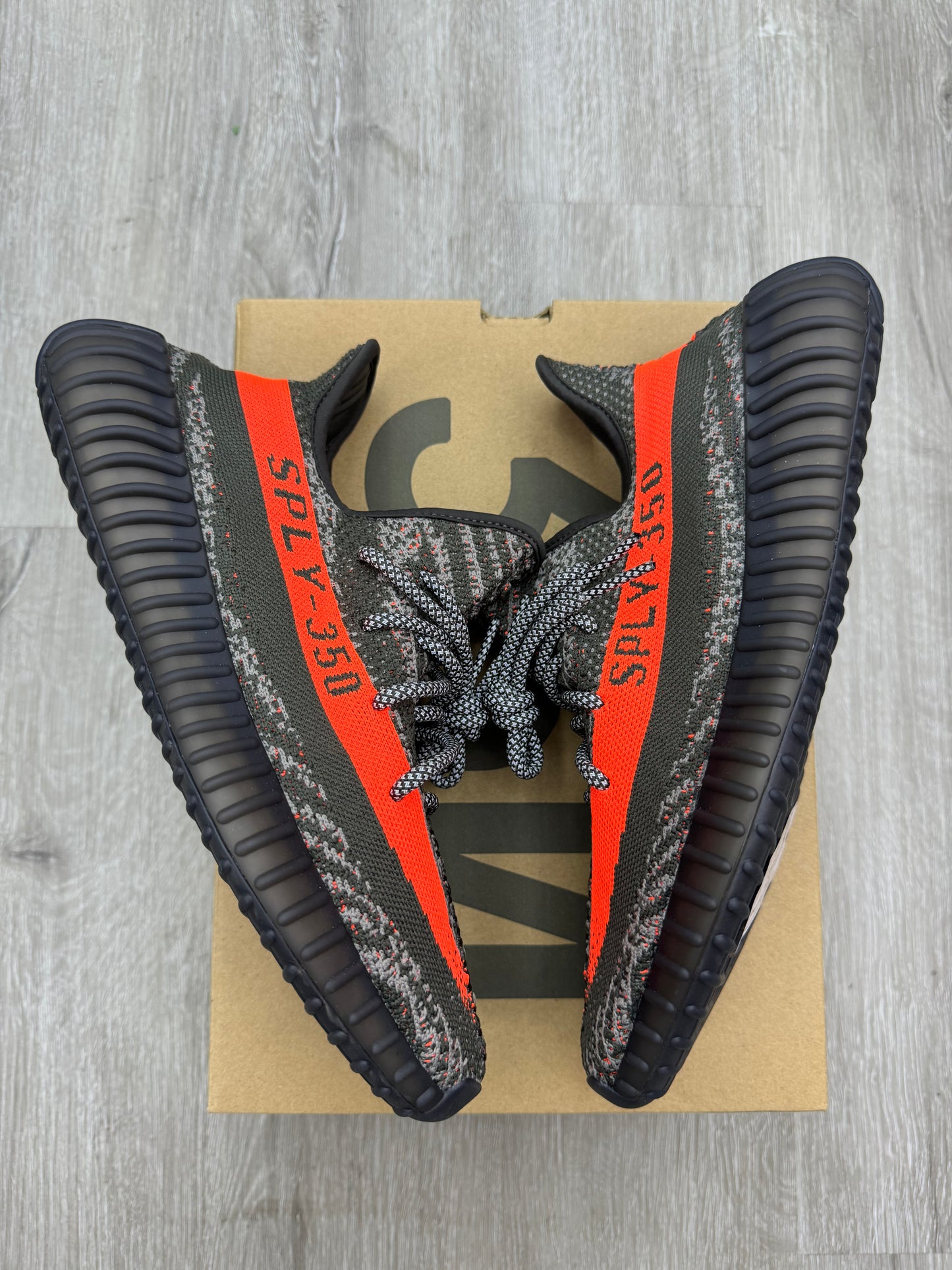 Yeezy Boost 350 V2 Carbon Beluga Sz 8.5 (Preowned)