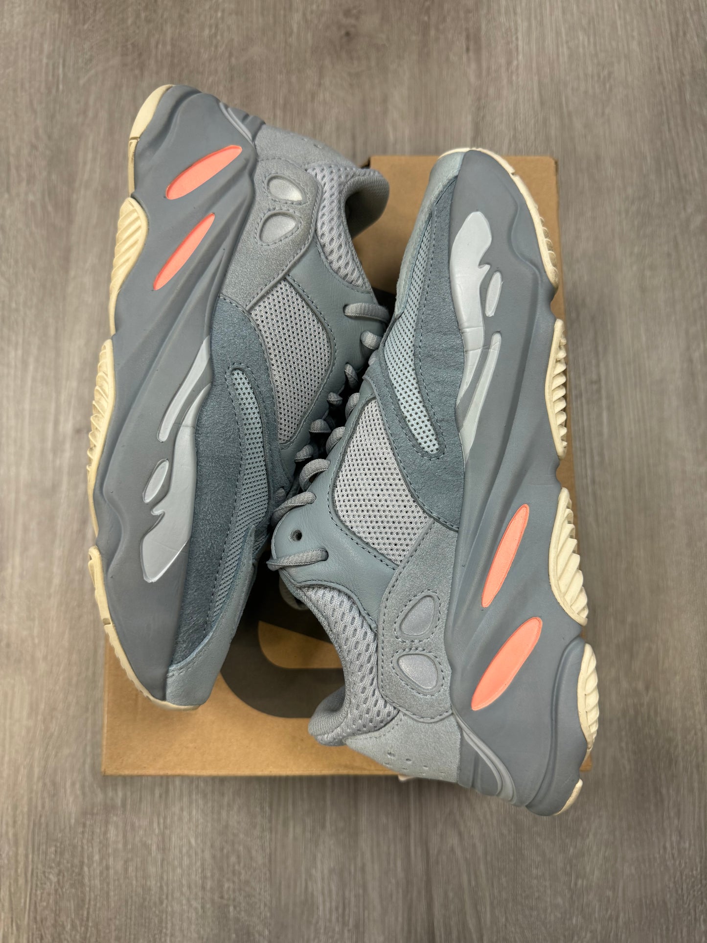 Yeezy 700 Boost Inertia Sz 6.5 (Preowned)