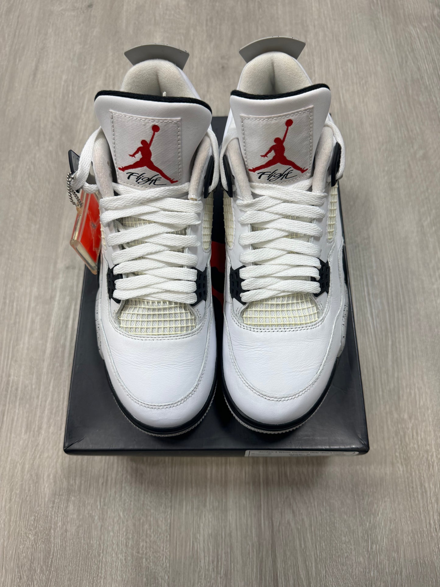 Jordan 4 White Cement Sz 9 (Preowned)