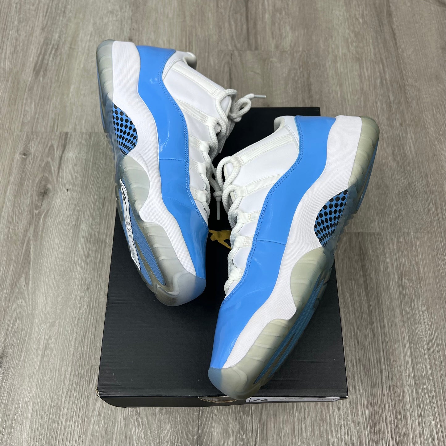 Jordan 11 Low UNC Sz 11.5 (Preowned)