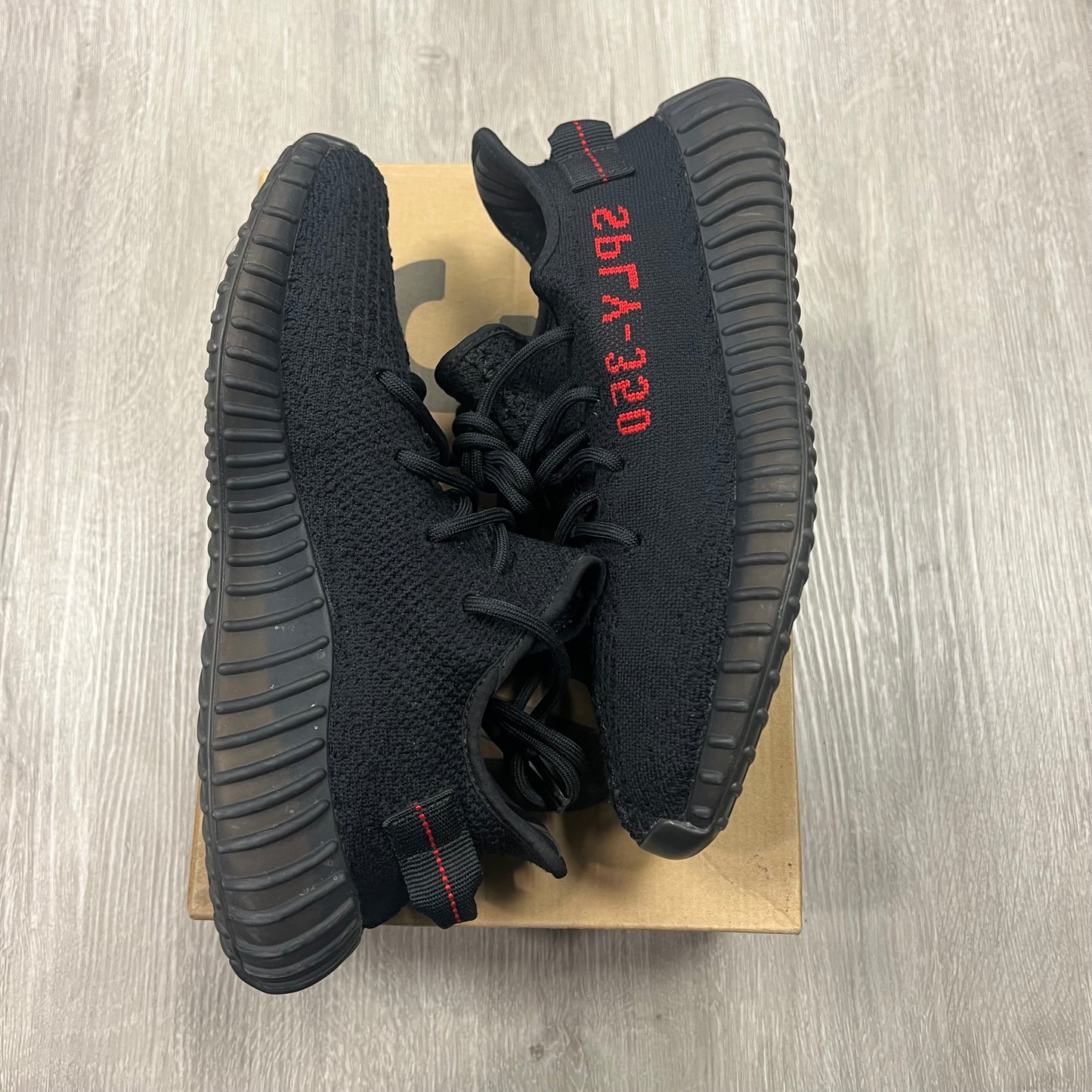 Yeezy Boost 350 V2 Bred Sz 8.5 (Preowned)