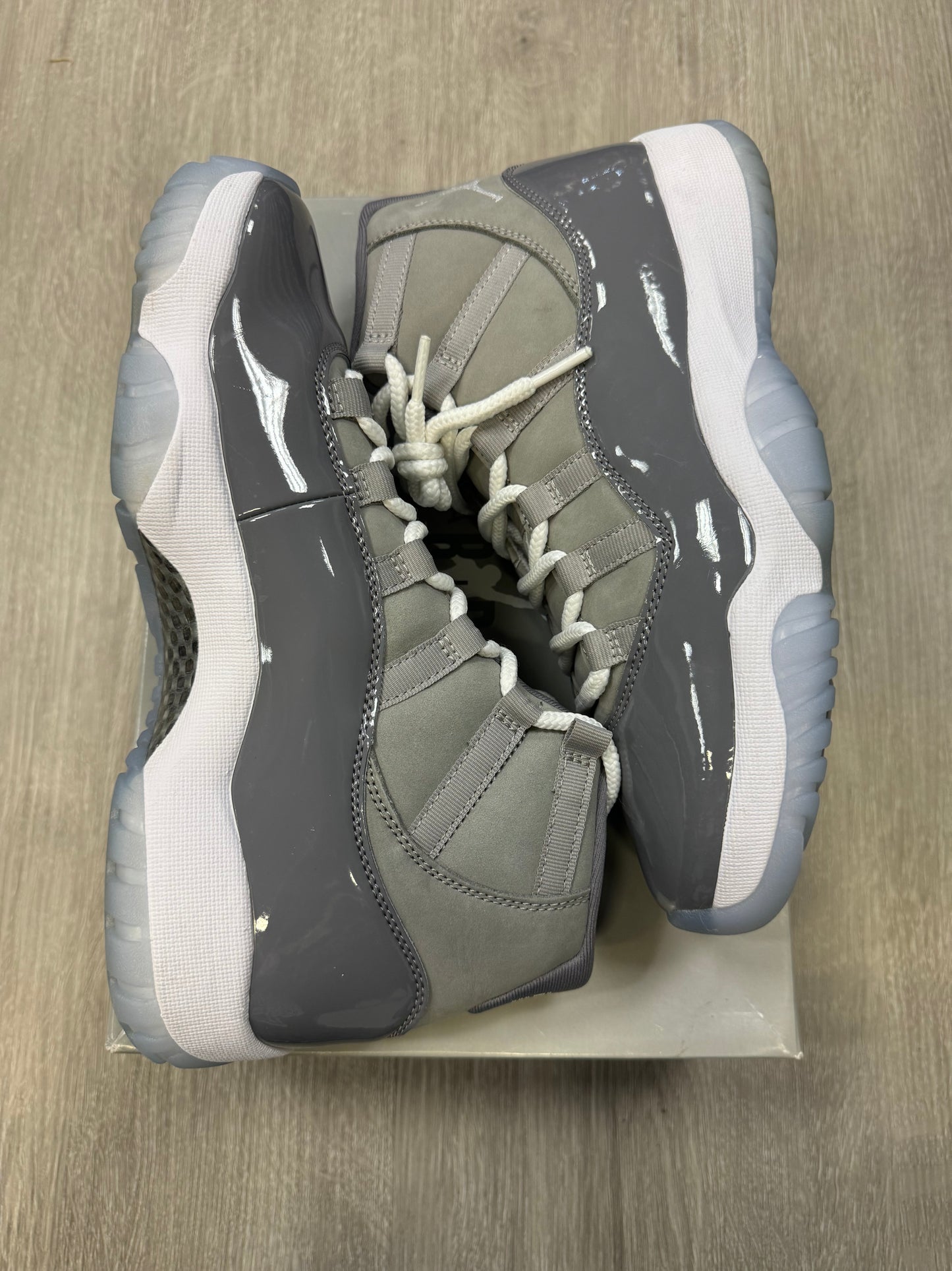 Jordan 11 Cool Grey Sz 8.5 (Preowned)