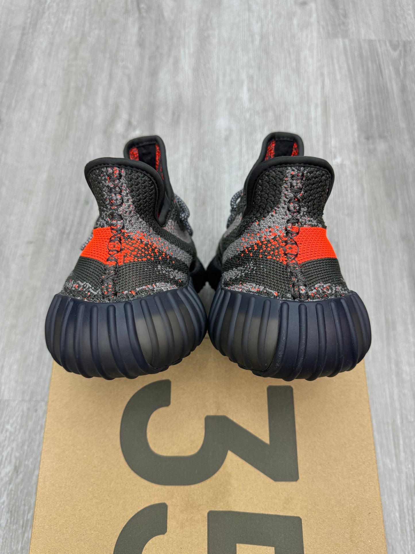 Yeezy Boost 350 V2 Carbon Beluga Sz 8.5 (Preowned)