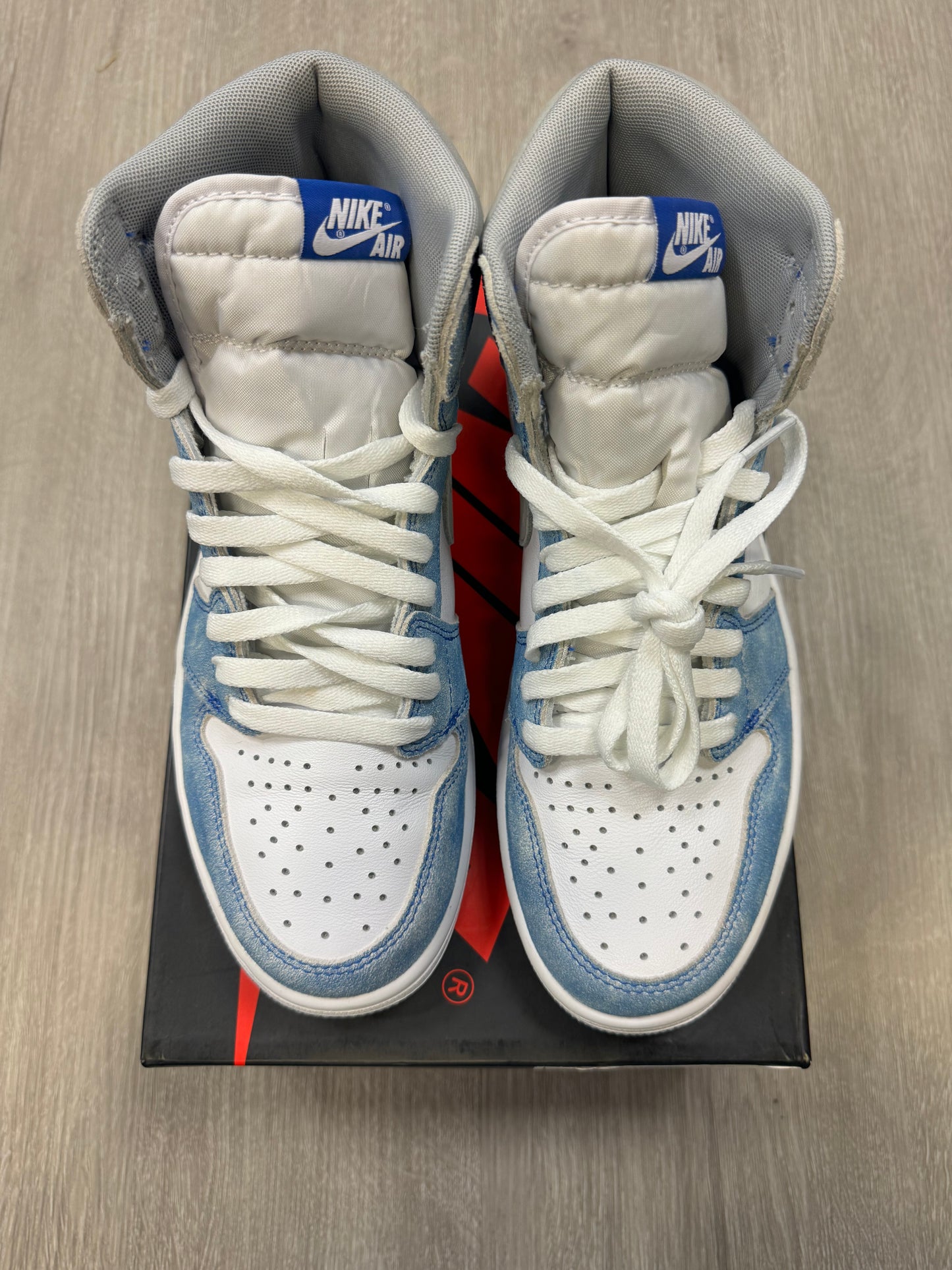 Jordan 1 Hyper Royal Sz 8.5 (Preowned)