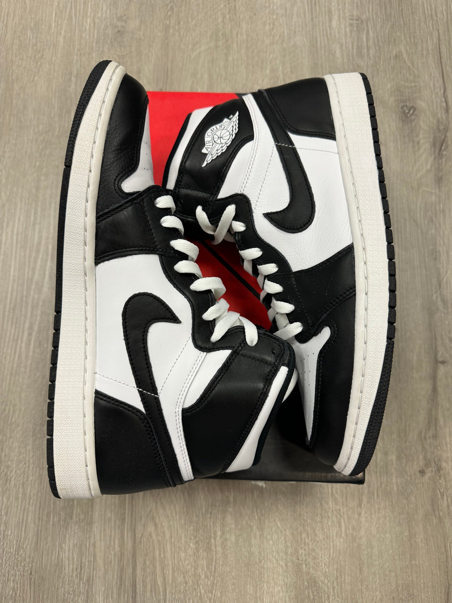 Jordan 1 High Black/White ‘14 Sz 12 (Preowned)