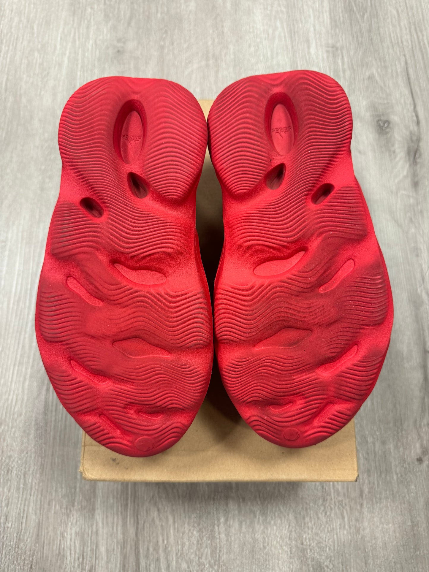 Yeezy Foam Rnnr Vermillion Sz 10 (Preowned)