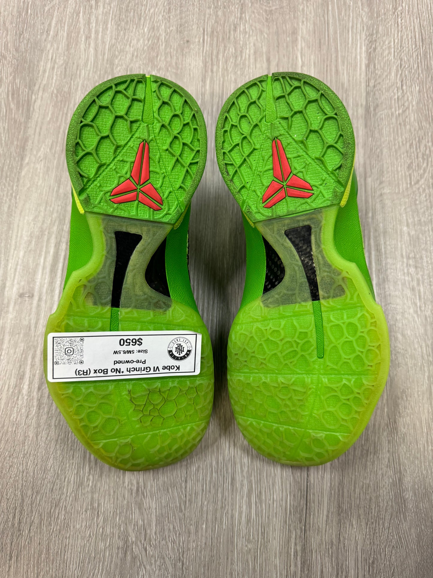 Kobe VI Grinch Sz 5M (Preowned)