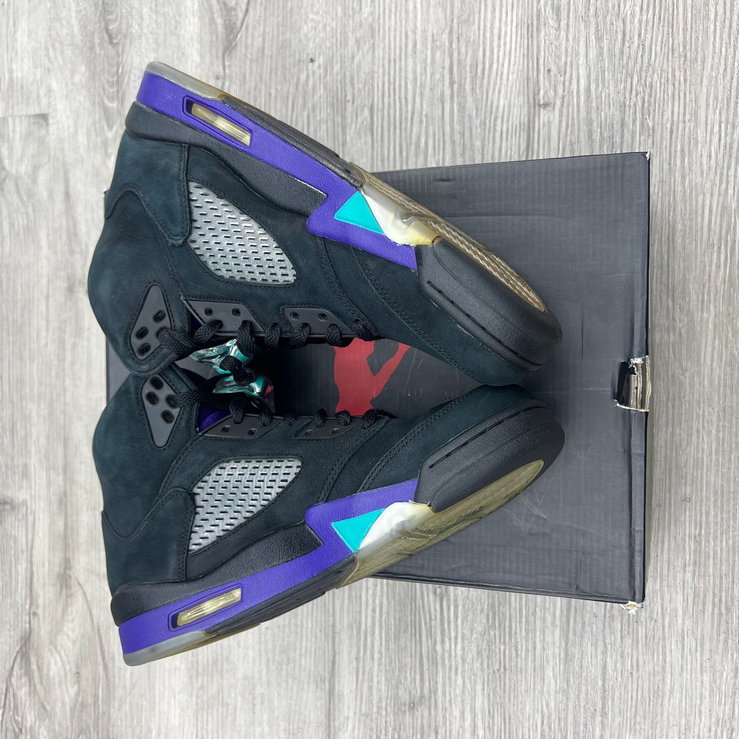 Jordan 5 Black Grape Sz 8.5 (Preowned)