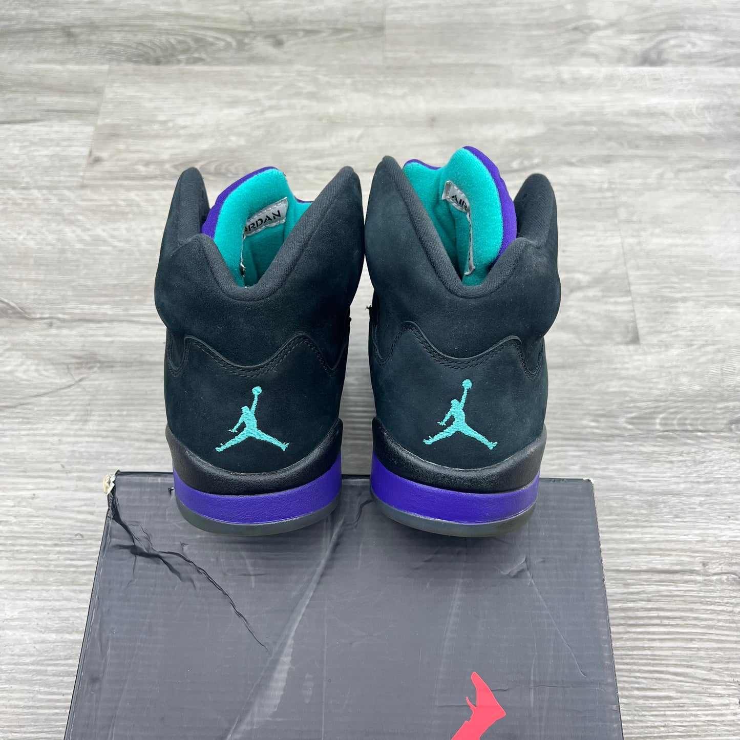 Jordan 5 Black Grape Sz 8.5 (Preowned)