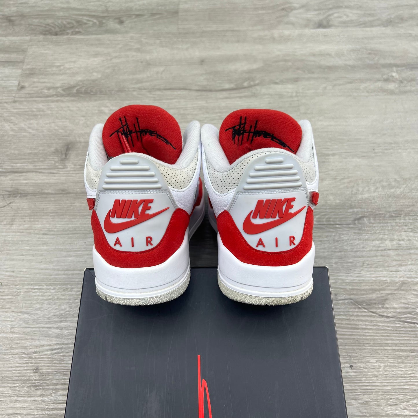 Jordan 3 Tinker Hatfield Sz 9 (Preowned)